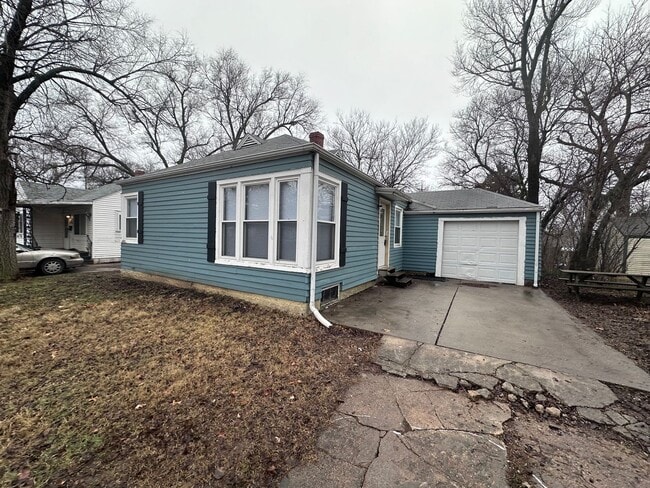 property at 1153 N Pershing St