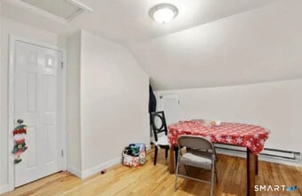 2 Oak St in Norwalk, CT - Building Photo - Building Photo