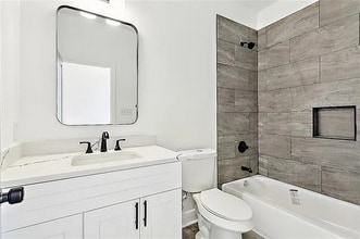 2427 Franklin Ave in New Orleans, LA - Building Photo - Building Photo