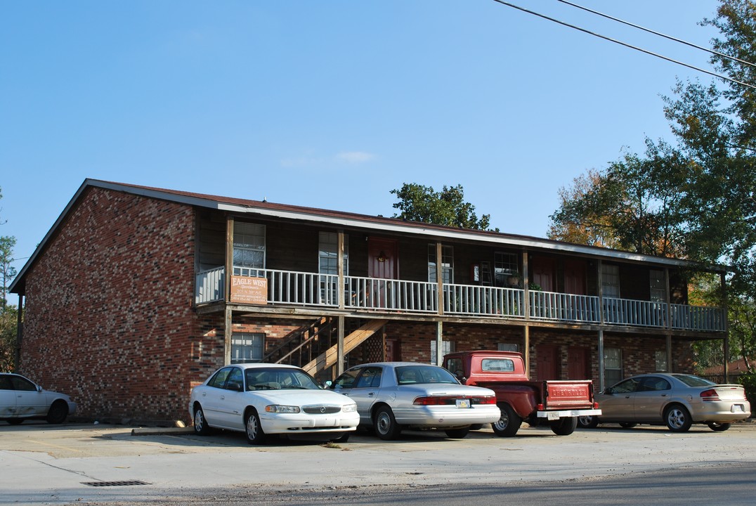 Eagles West Apartments in Hattiesburg, MS - Building Photo