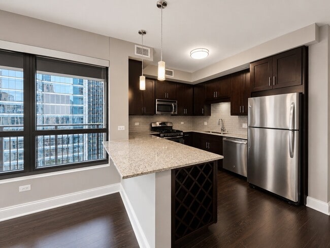 property at 61 W Hubbard St