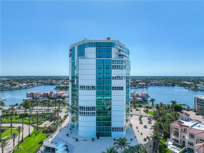 property at 3971 Gulf Shore Blvd N