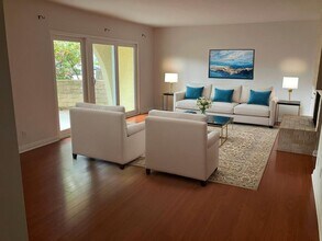 2020 Idaho Ave in Santa Monica, CA - Foto de edificio - Building Photo