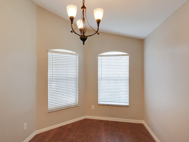 8525 Hawbuck St in Trinity, FL - Building Photo - Building Photo