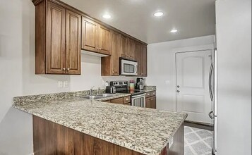930 1490 N in Orem, UT - Building Photo - Building Photo