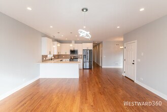 3461 N Oconto Ave in Chicago, IL - Building Photo - Building Photo