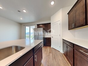 3321 S 2580 W in Syracuse, UT - Building Photo - Building Photo