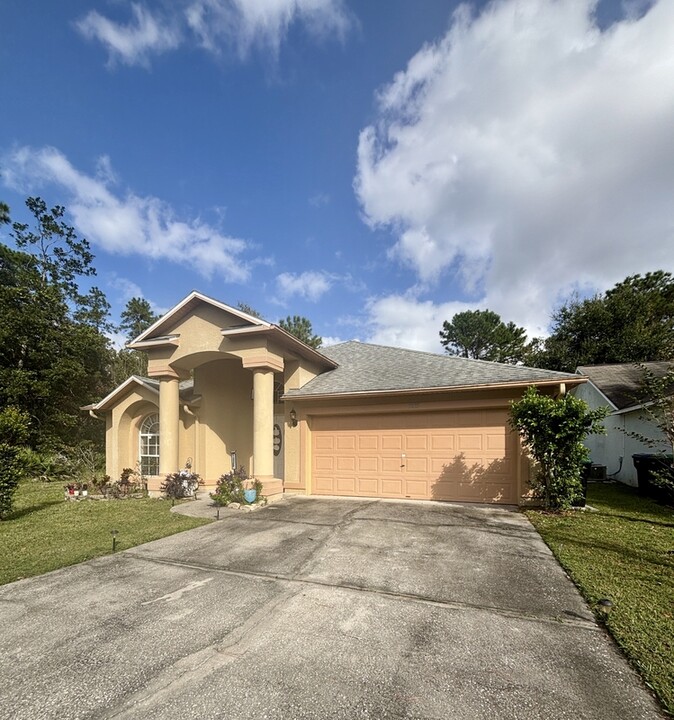 1235 Flowers Pointe Ln in Orlando, FL - Foto de edificio