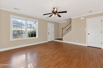 5208 Devonbrook Way in Knoxville, TN - Foto de edificio - Building Photo