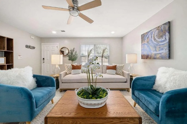 5618 Laurel Ridge Dr in East Point, GA - Building Photo - Building Photo