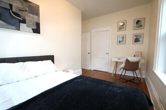 1269 Commonwealth Ave, Unit 5 in Boston, MA - Building Photo - Building Photo