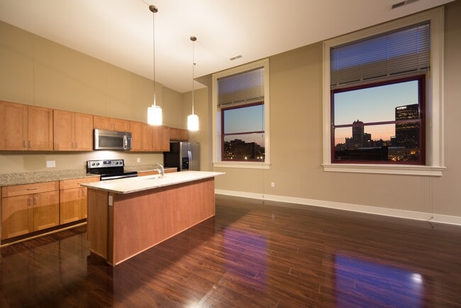 Fifth Avenue School Lofts in Pittsburgh, PA - Building Photo - Building Photo