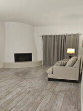 8330 N 21st Dr in Phoenix, AZ - Building Photo - Building Photo