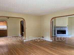 1303 H St in Anchorage, AK - Building Photo - Building Photo