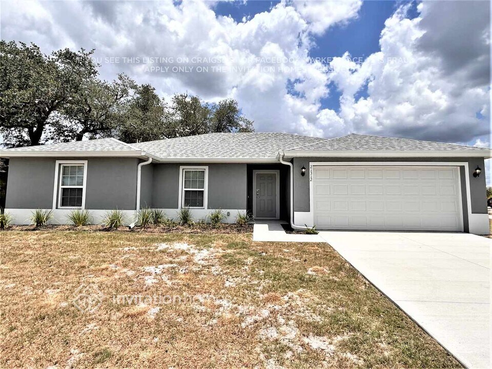 21287 Hawthorne Ave in Port Charlotte, FL - Building Photo