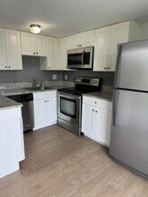 1501 Crescent Cir in Lake Park, FL - Building Photo - Building Photo