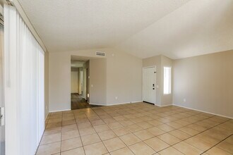6933 W Nicolet Ave in Glendale, AZ - Building Photo - Building Photo