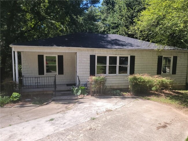 property at 1040 Shepherds Ln NE