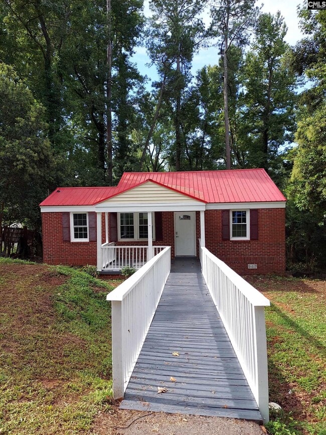 property at 102 Dundee Ln