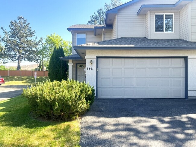5851 N Cobbler Ln in Boise, ID - Building Photo - Building Photo