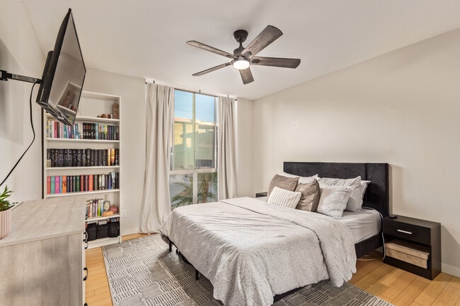 property at 1225 E Medlock Dr