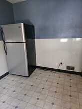 26 Cooper Ave, Unit B in Johnstown, PA - Foto de edificio - Building Photo