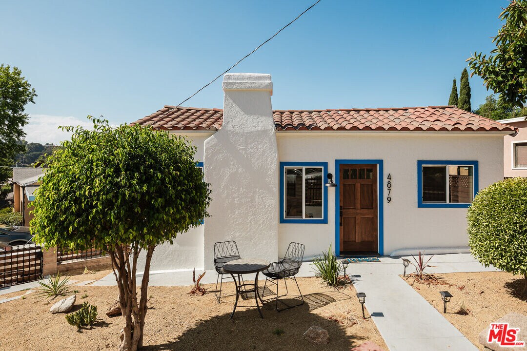 4879 Hartwick St in Los Angeles, CA - Building Photo