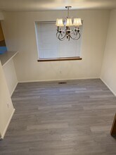 1511 Hollyhock Dr in Medford, OR - Building Photo - Building Photo