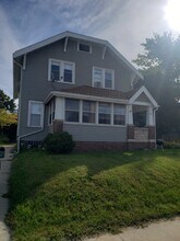 945 N 11th St in Manitowoc, WI - Building Photo - Building Photo