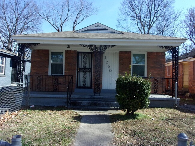 property at 1290 N McNeil St