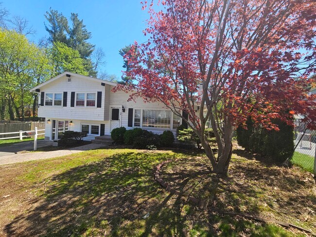 property at 34 Ridgewood Rd