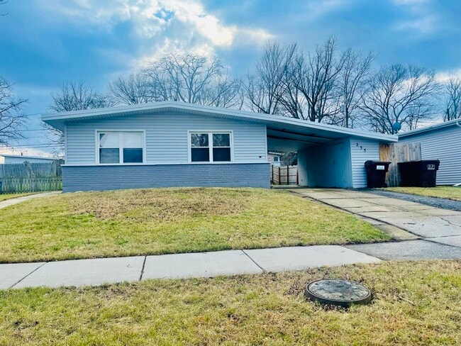 235 Tampa St in Park Forest, IL - Foto de edificio - Building Photo