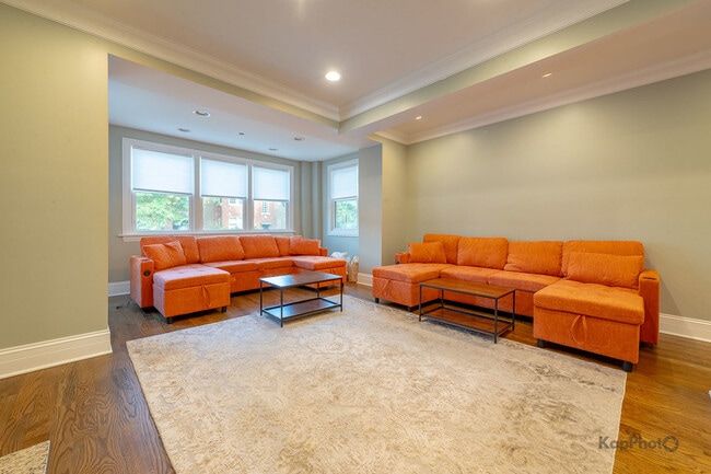 3639 N Troy St in Chicago, IL - Building Photo - Building Photo