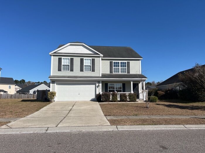 1130 Moss Grove Dr in Moncks Corner, SC - Foto de edificio