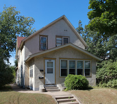 1808 4th St NE Apartments