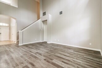 7305 Brightwater Oaks Dr in Tampa, FL - Building Photo - Building Photo