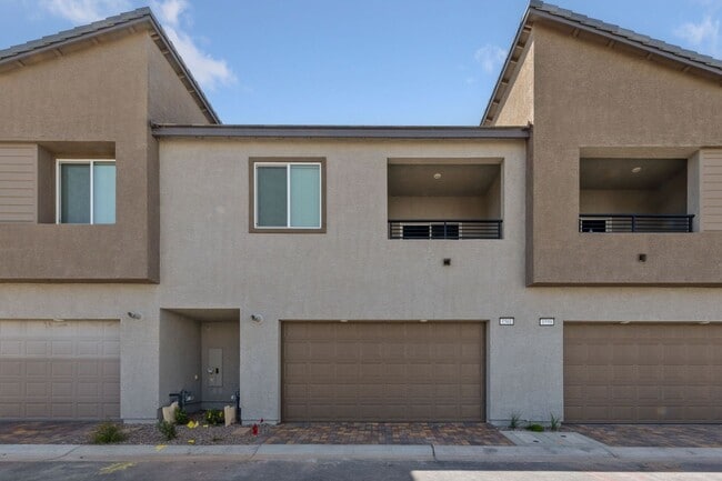 1561 Layla St in Henderson, NV - Building Photo - Building Photo
