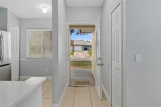 5846 Willow Leaf Ct, Unit 2 in Azalea Park, FL - Building Photo - Building Photo