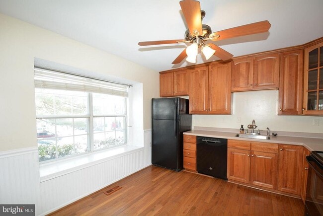10249 Quiet Pond Terrace in Burke, VA - Building Photo - Building Photo
