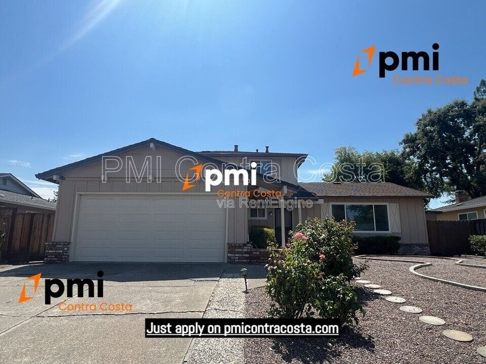 2850 St Denis Dr in San Ramon, CA - Building Photo