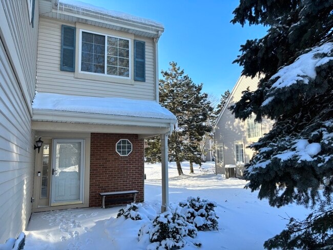 2711 Odlum Dr in Schaumburg, IL - Building Photo - Building Photo