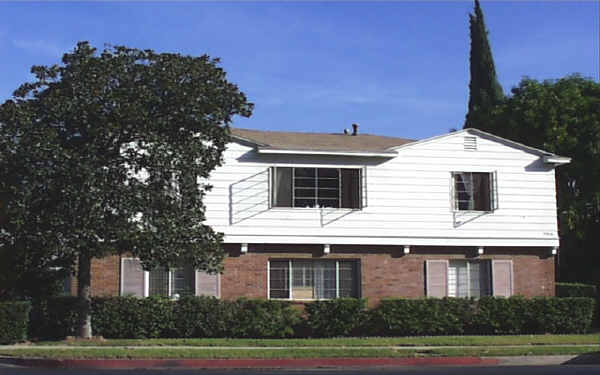 5914 Coldwater Canyon Ave in North Hollywood, CA - Building Photo