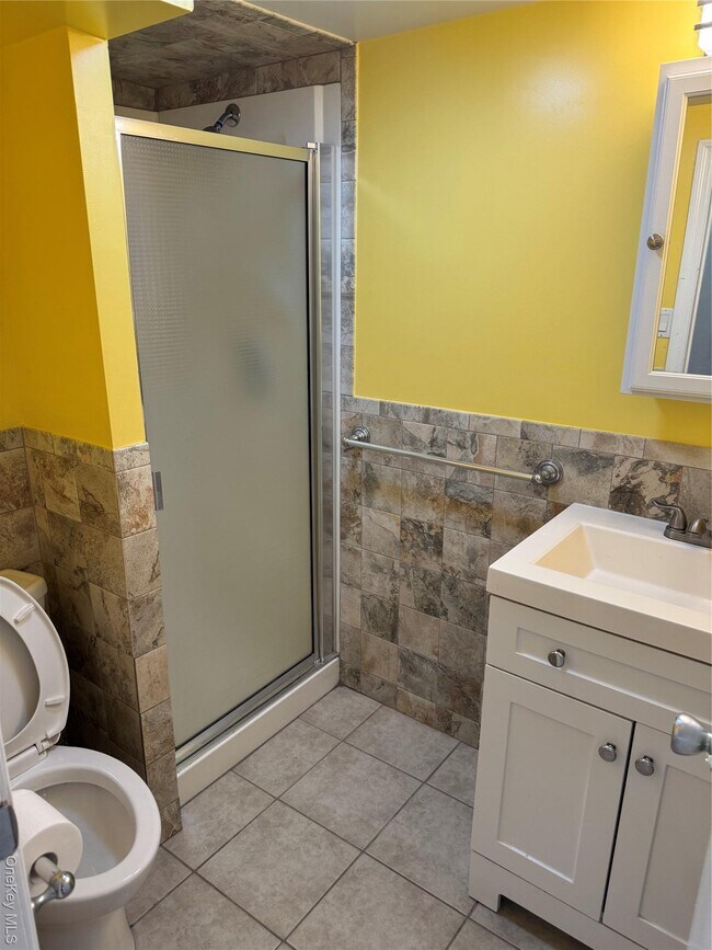 56-25 136th St in Queens, NY - Building Photo - Building Photo