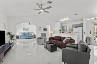 3620 Candia Ave in North Port, FL - Foto de edificio - Building Photo