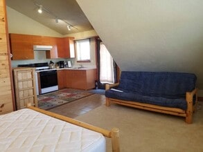 1597 Mount Washburn Dr in Driggs, ID - Foto de edificio - Building Photo
