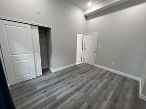 106 S 42nd St-Unit -6 in Philadelphia, PA - Building Photo - Building Photo