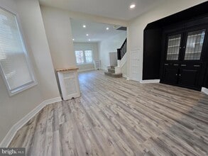 5052 N Warnock St in Philadelphia, PA - Building Photo - Building Photo