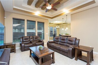 1316 Poblano Ln in Edinburg, TX - Building Photo - Building Photo