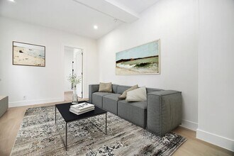 138 E 38th St, Unit 10E in New York, NY - Building Photo - Building Photo