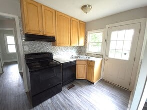 1360 Lillian Ave in Louisville, KY - Building Photo - Building Photo